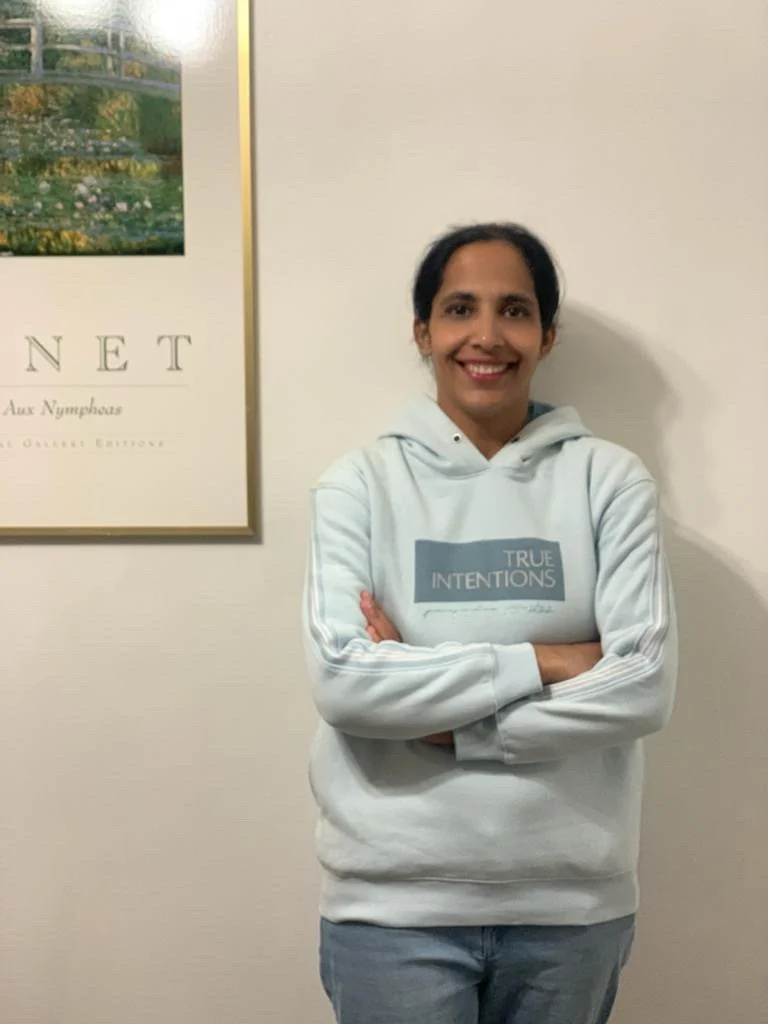 Geet Inder, certified IV dental assistant